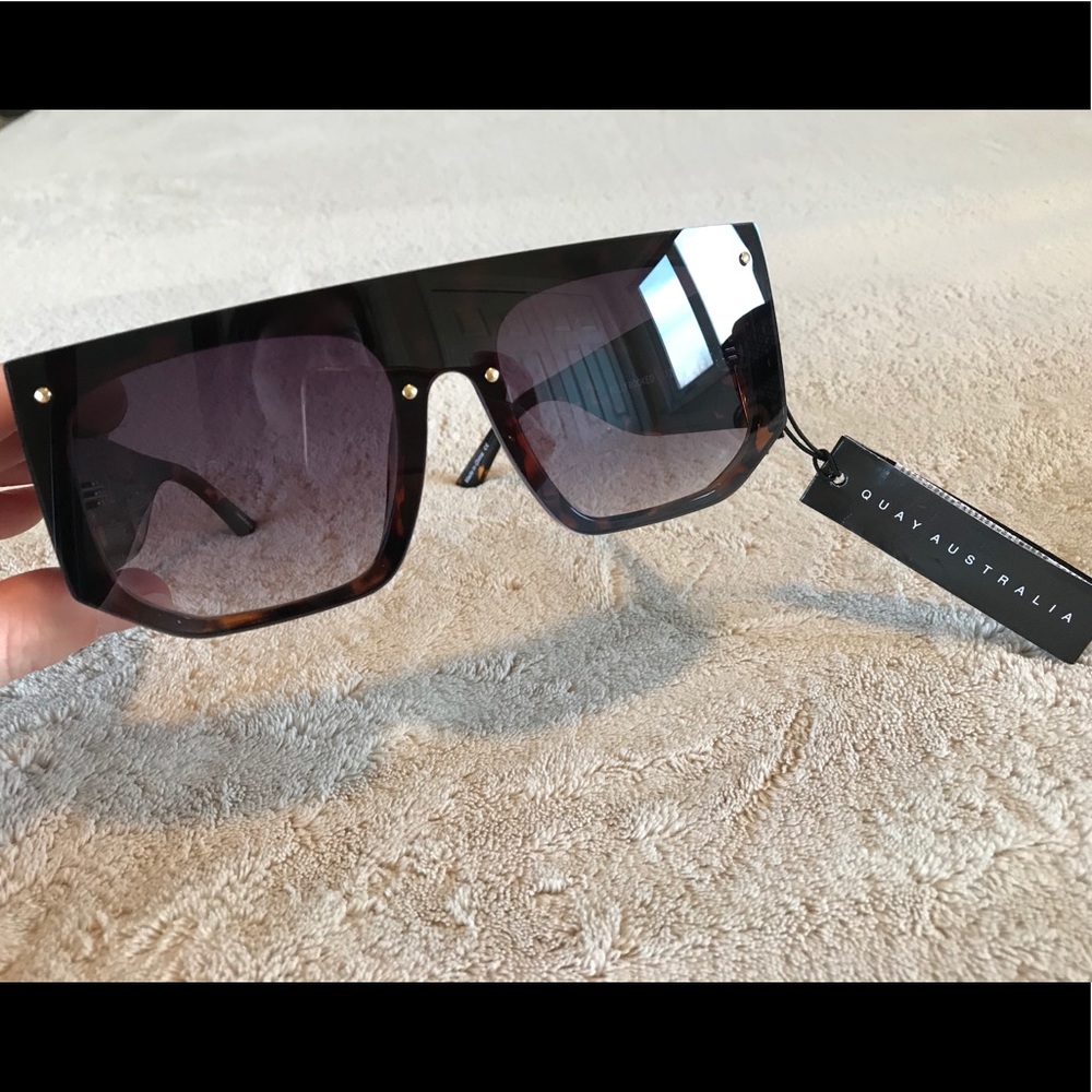 NWT Quay Australia Fully Booked Sunglasses